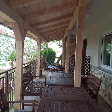 Haus Vukas Ζαντάρ